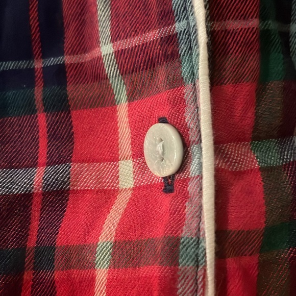 Victoria’s Secret sleepwear button up - Picture 4 of 10